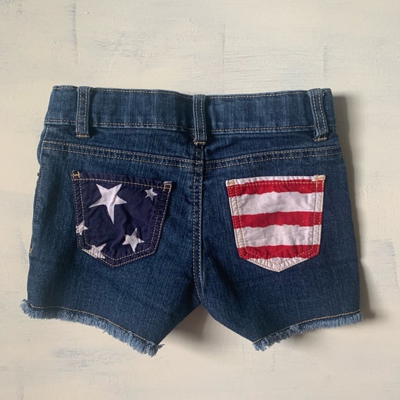 Girls Cut offs Sz 6 - Picture 2 of 3